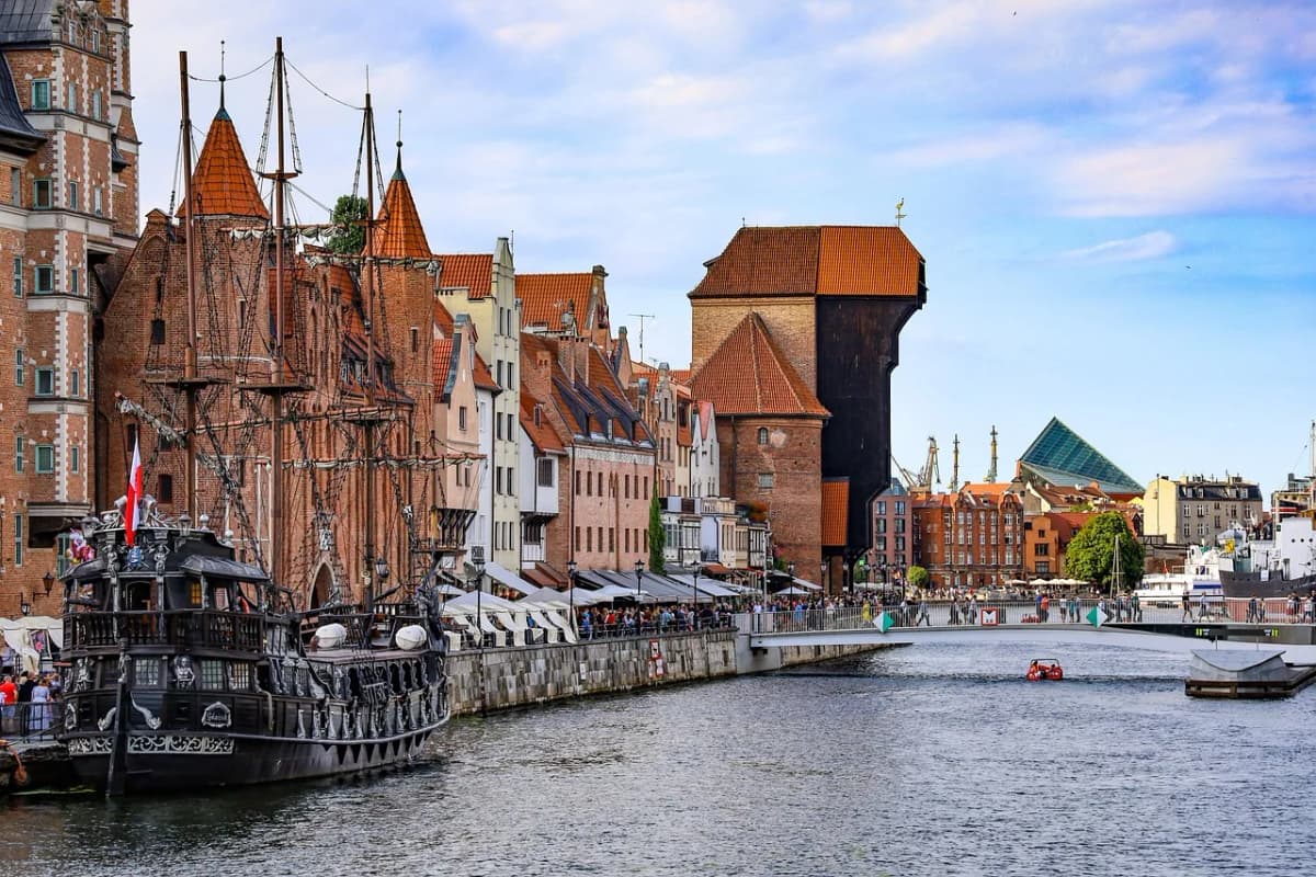 The historic waterfront in Gdańsk along the Motława river