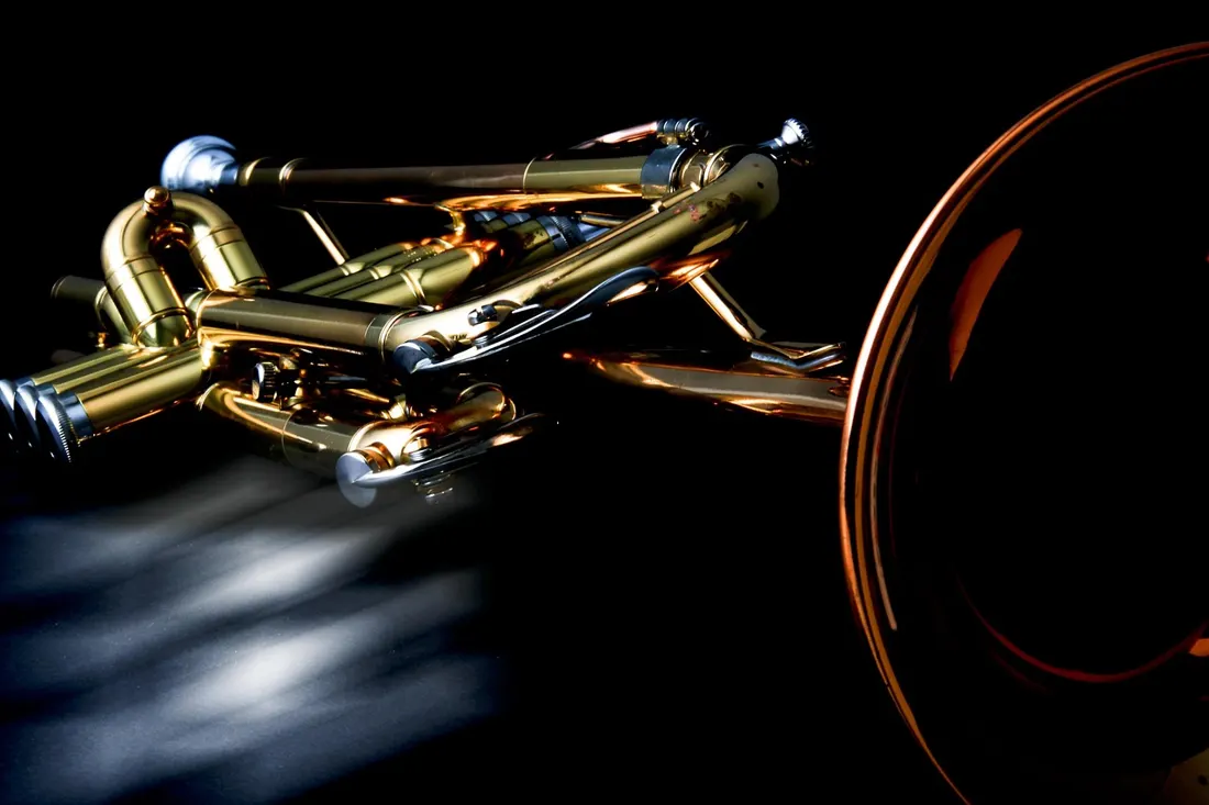 A polished brass trumpet, the same type of instrument used to play the Hejnał Mariacki