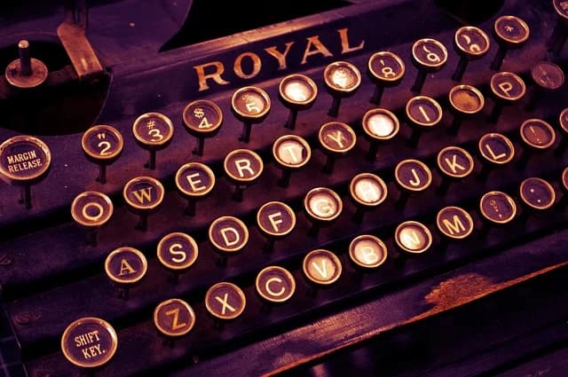 Vintage typewriter symbolizing Stanislaw Lem writing science fiction
